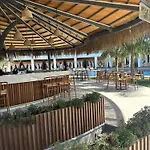 Grand Sapphire Casino 56 Apartment