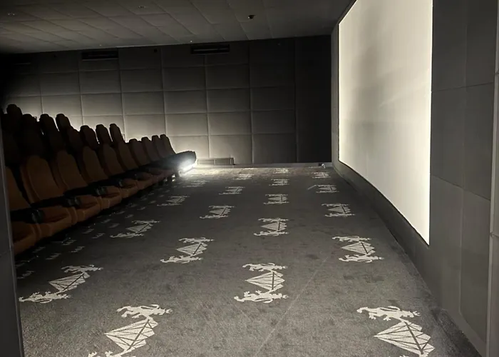 Grand Sapphire Casino 56 *