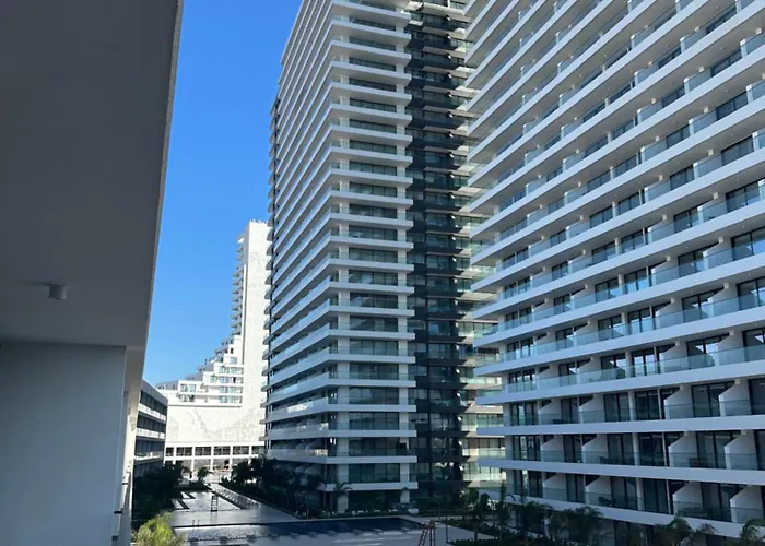 Grand Sapphire Casino 56 *