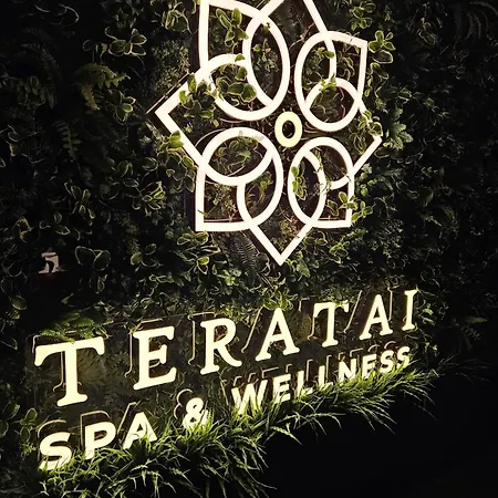 Grand Sapphire Casino 56 Апартаменты