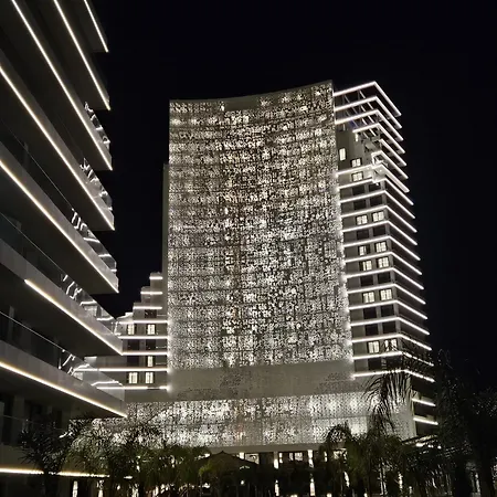 Grand Sapphire Casino 18 Apartman *