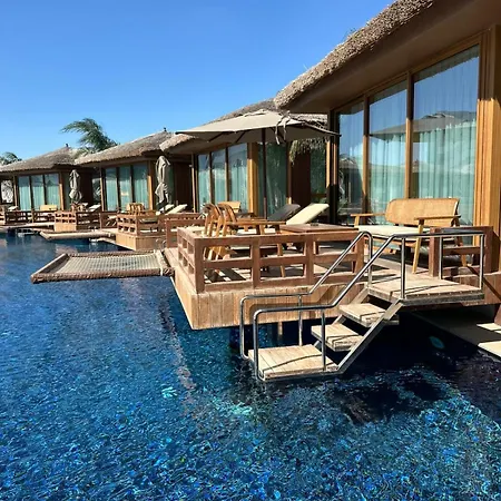 Grand Sapphire Casino 18 Apartman *