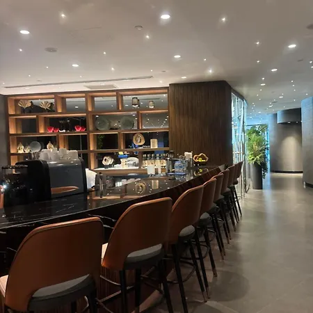 Grand Sapphire Casino 18 Apartman *