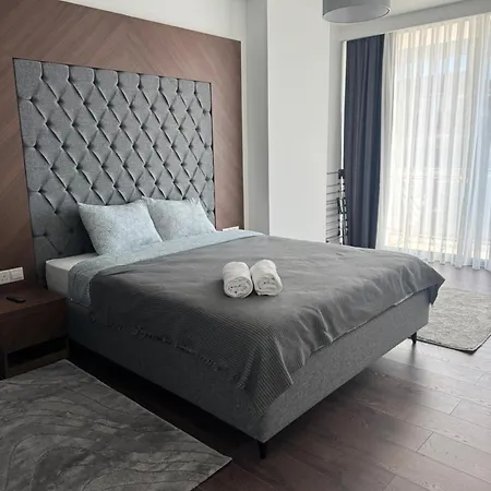 Grand Sapphire Casino е 2 Block Apartmán *