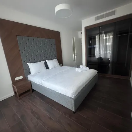 Grand Sapphire Casino е Block *