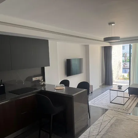 Grand Sapphire Casino е Block