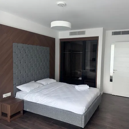 Grand Sapphire Casino е Block