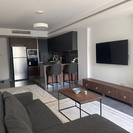 Grand Sapphire Casino е 2 Block Apartament