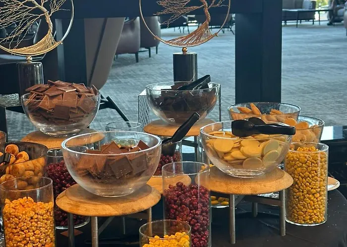 Grand Sapphire Casino 56 アパート